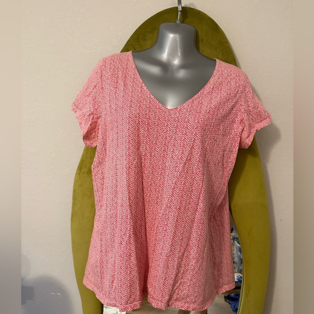 Pink Chevron J Jill  T shirt